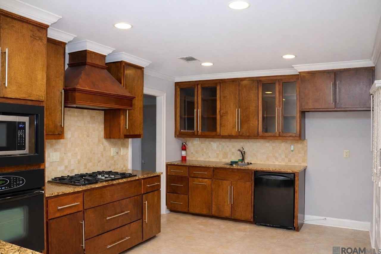 336 Seyburn Dr - Photo 6 of 7