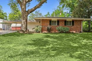 9267 Kingcrest Pkwy - Photo 1 of 1