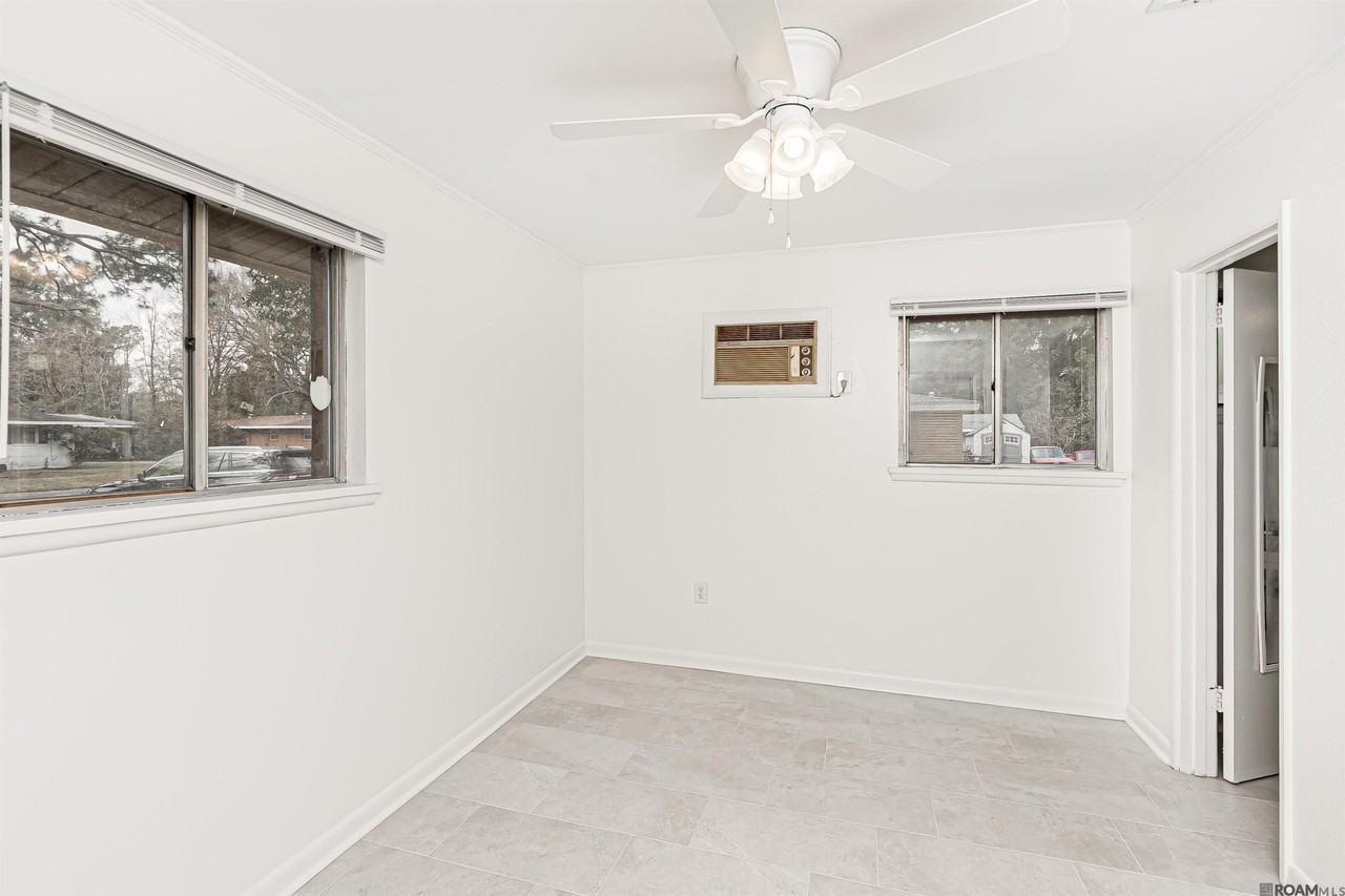 9267 Kingcrest Pkwy - Photo 6 of 12