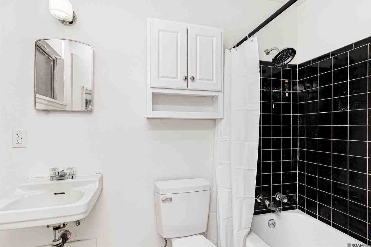 9267 Kingcrest Pkwy - Photo 7 of 12