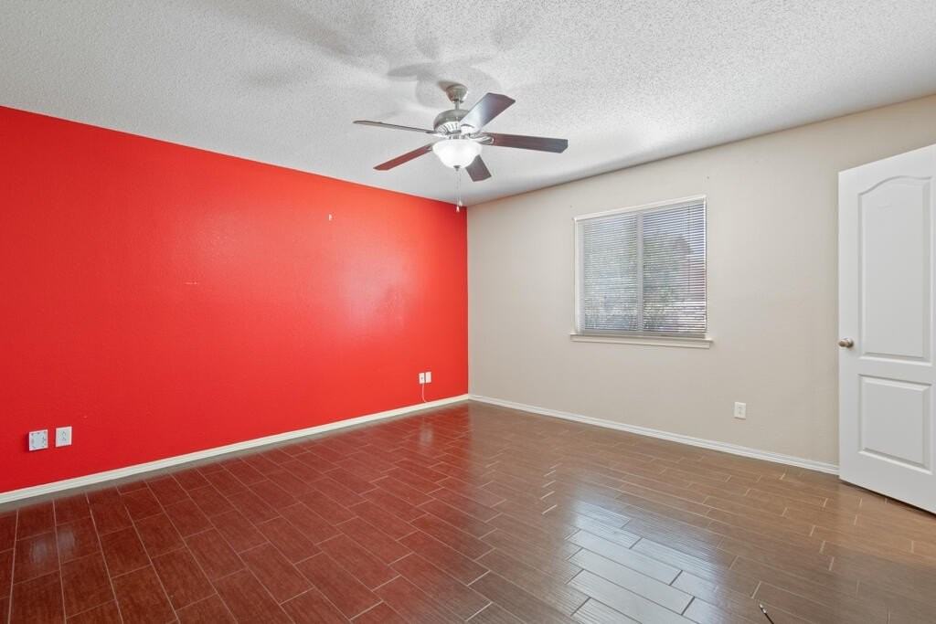 14029 Volcanic Rock Dr - Photo 5 of 40