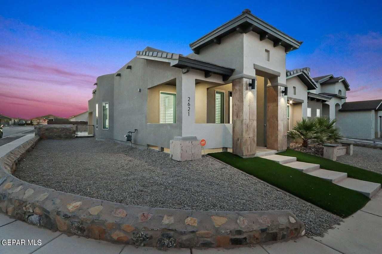 2621 Maria Casas St - Photo 2 of 41