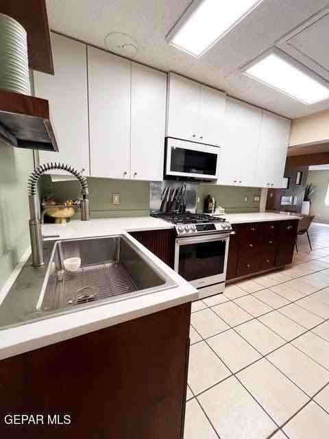 1817 Ed White Way - Photo 6 of 19