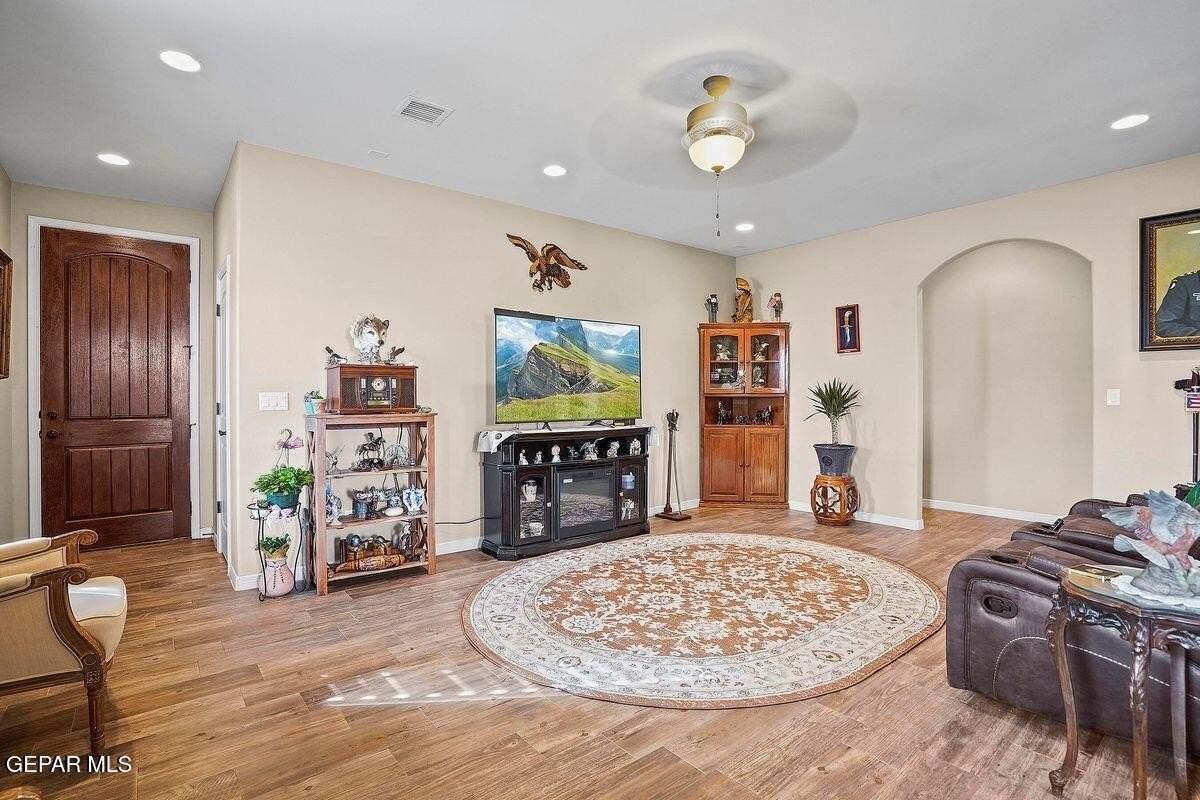 14427 Loma Esmeralda Dr - Photo 7 of 32