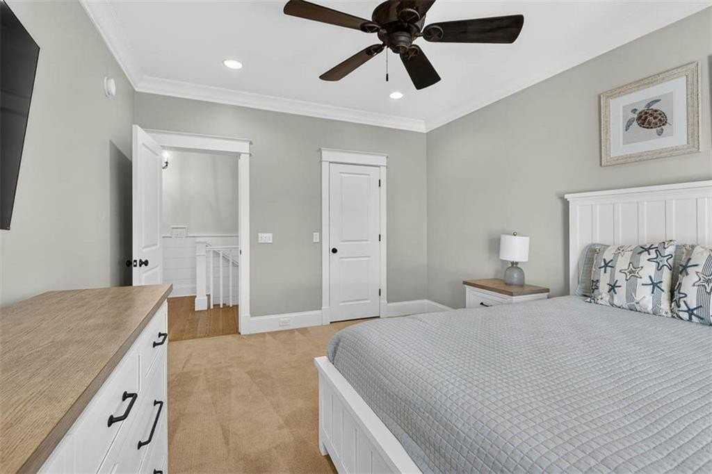 1030 Village Oaks Ln - Photo 6 of 43