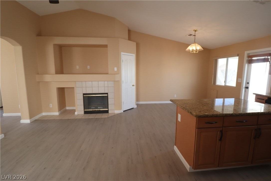 2110 Paterno Ave - Photo 6 of 20