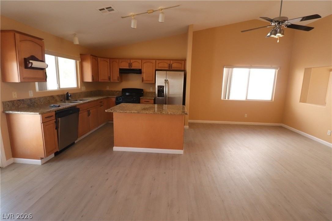 2110 Paterno Ave - Photo 7 of 20