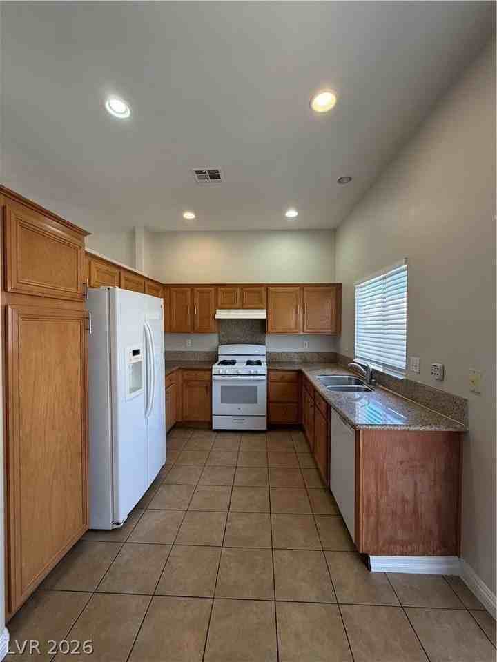 4024 W Delhi Ave - Photo 7 of 31