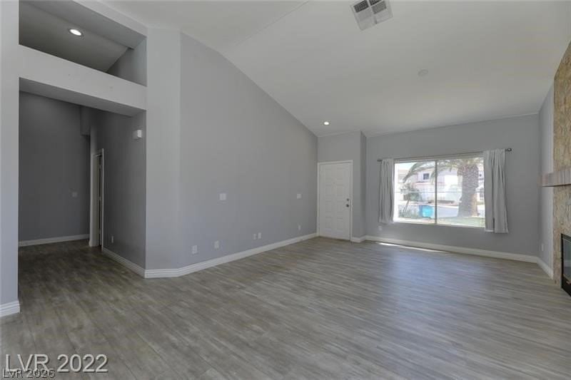 1433 Goldenspur Ln - Photo 7 of 40