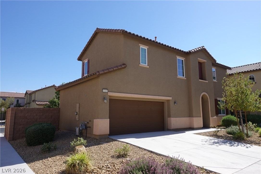 8348 Gourley Ave - Photo 3 of 35