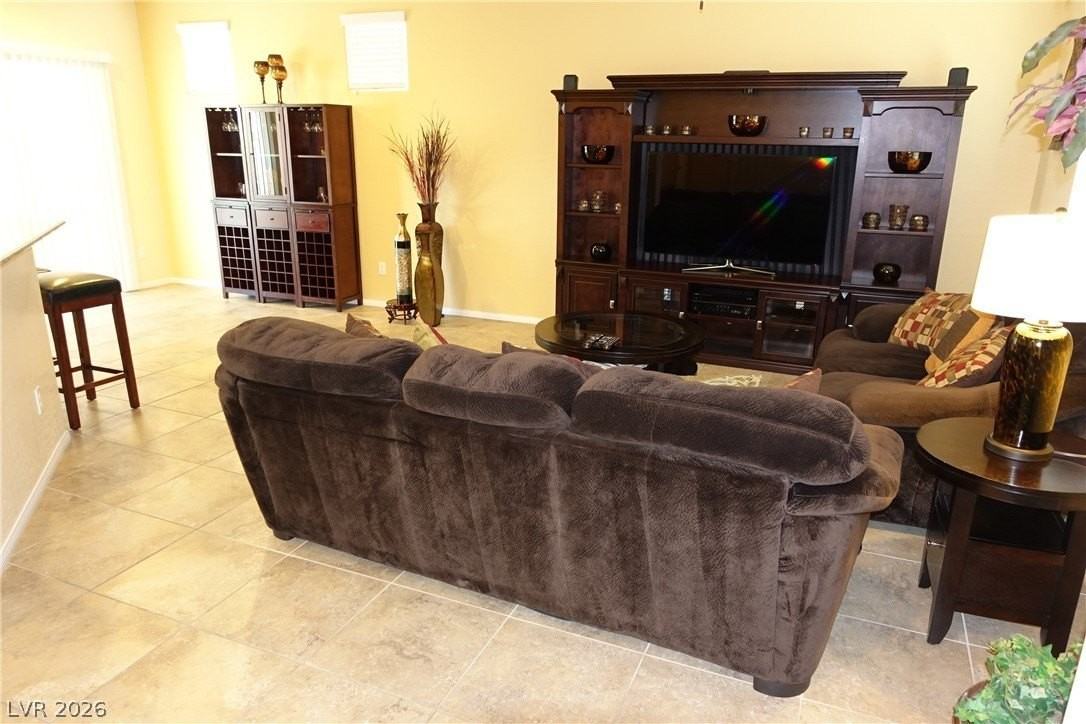 8348 Gourley Ave - Photo 4 of 35