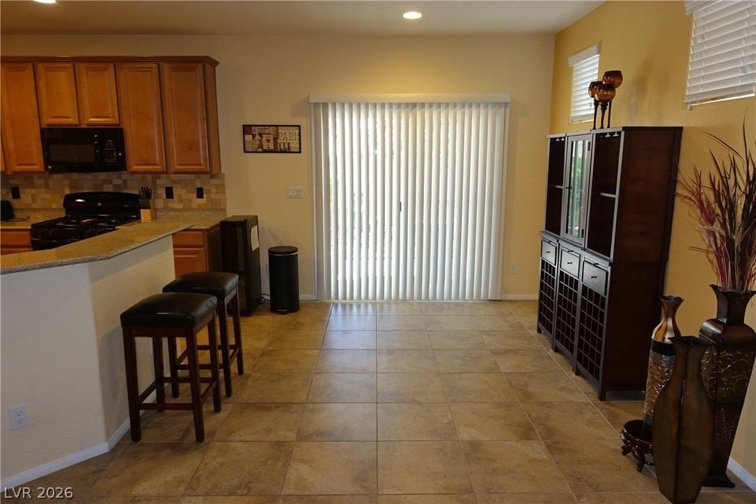 8348 Gourley Ave - Photo 7 of 35