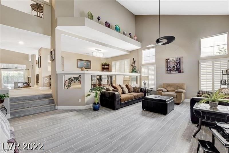 7 Old Lake Cir - Photo 3 of 40