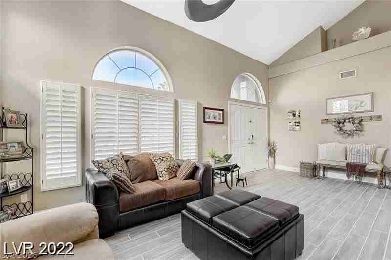 7 Old Lake Cir - Photo 5 of 40