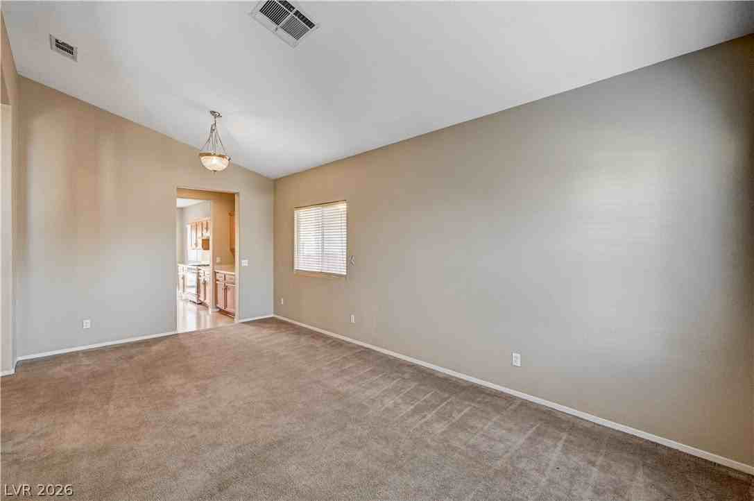 3020 Mastercraft Ave - Photo 5 of 25