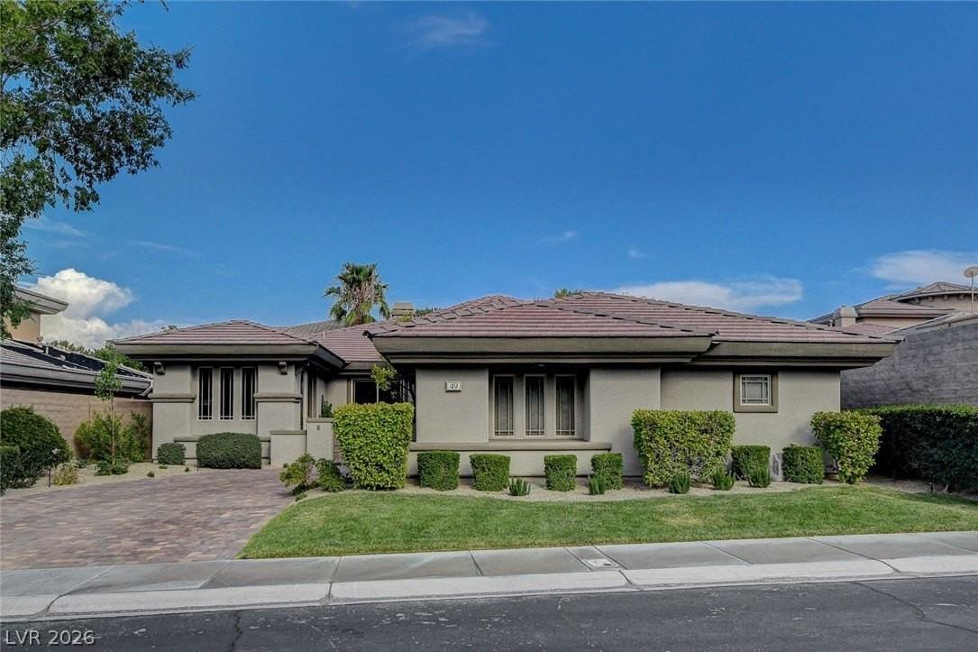 49 Feather Sound Dr - Photo 2 of 50