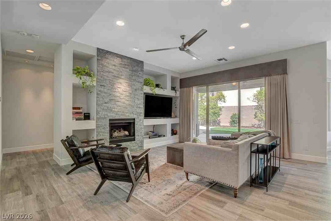 49 Feather Sound Dr - Photo 7 of 50