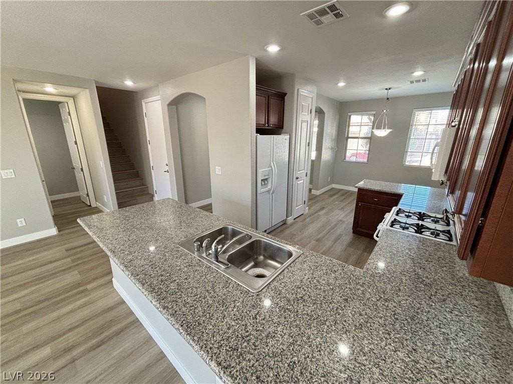 10741 Leatherstocking Ave - Photo 3 of 50