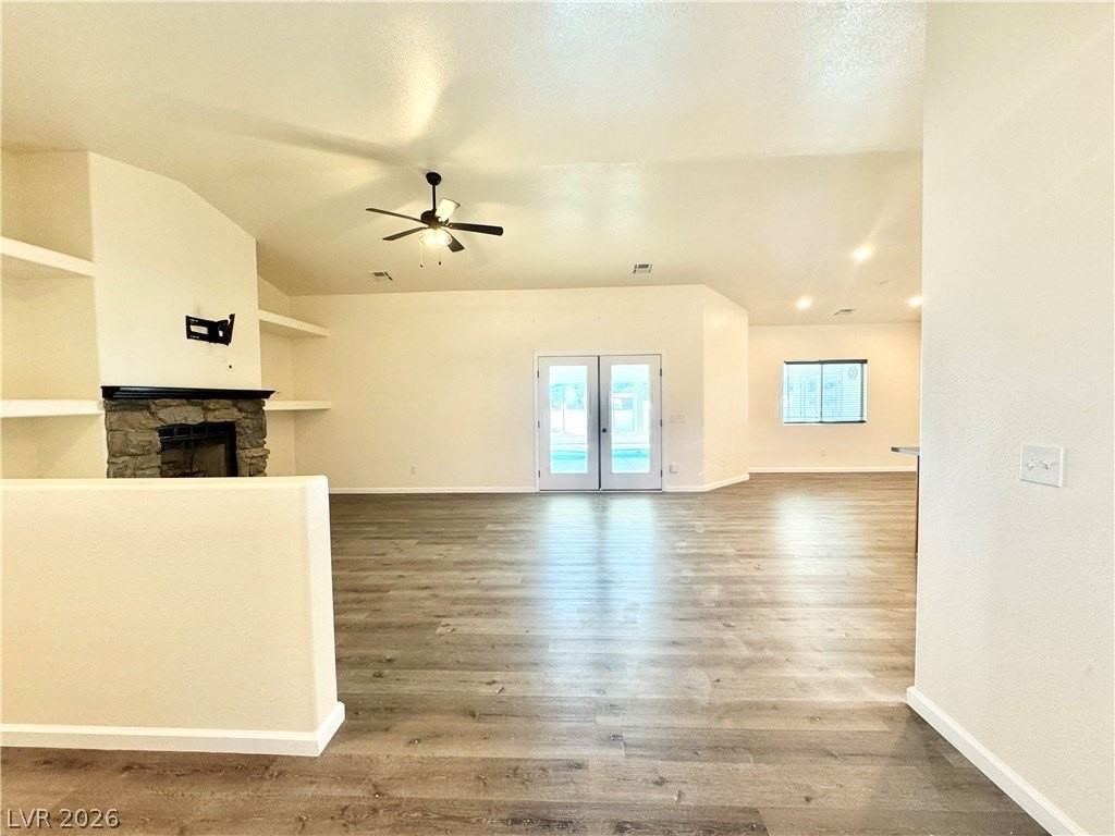 5420 N Blagg Rd - Photo 4 of 23