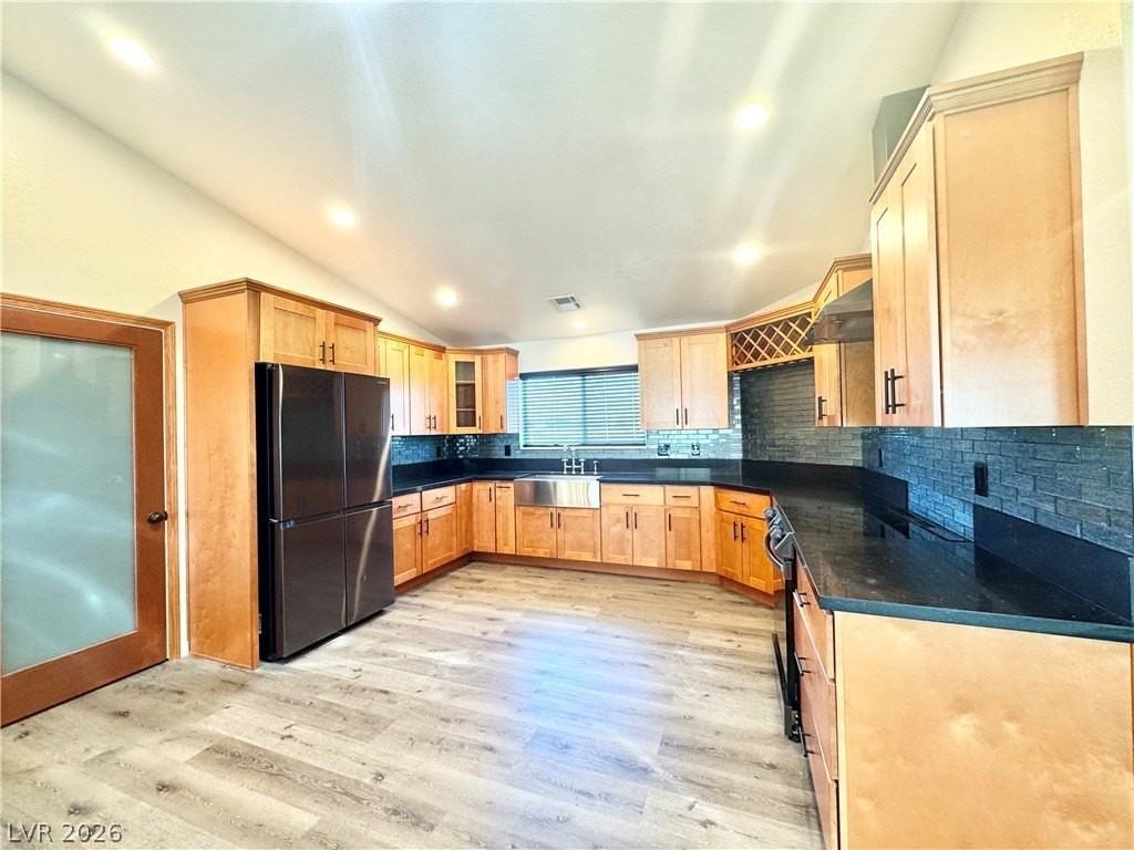 5420 N Blagg Rd - Photo 7 of 23