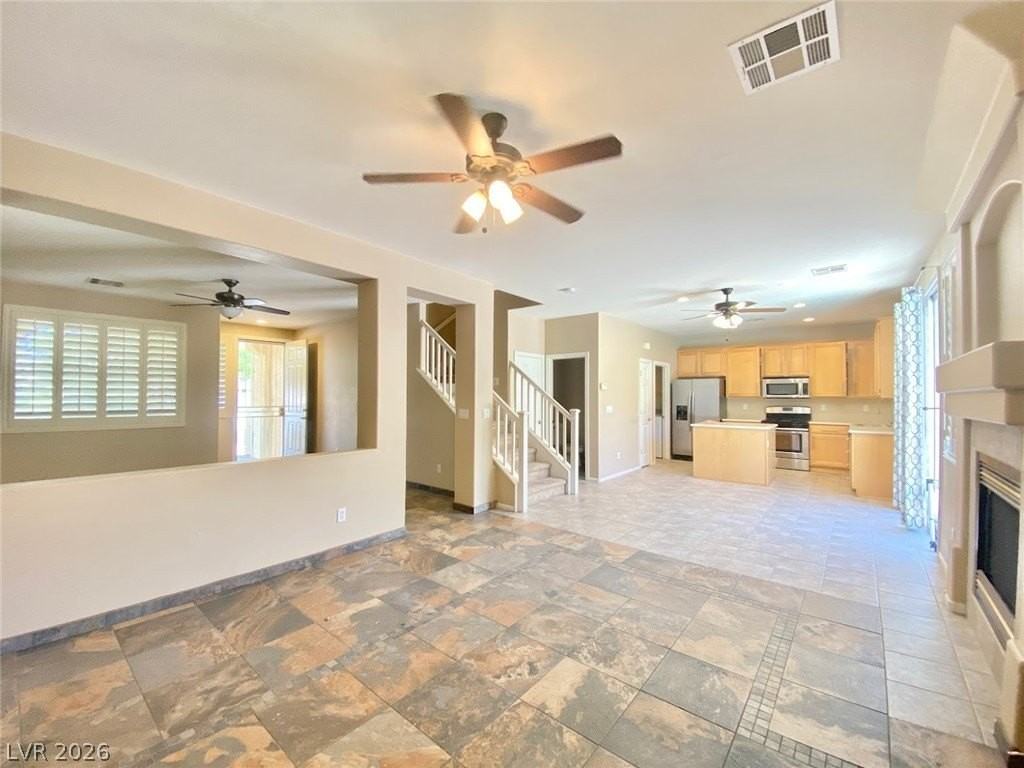 332 Summer Palace Way - Photo 5 of 23