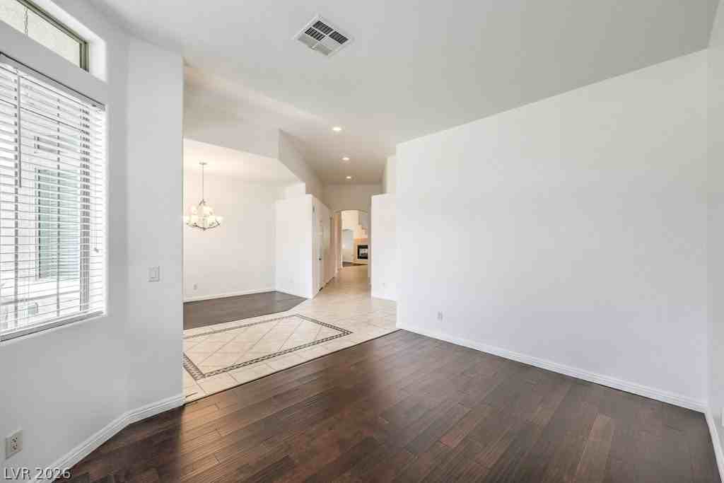 1393 Romanesca Dr - Photo 5 of 27