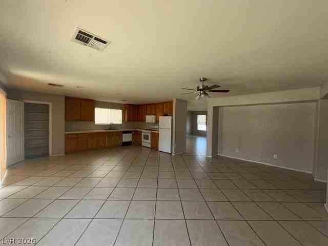 4039 Hollis St - Photo 6 of 12