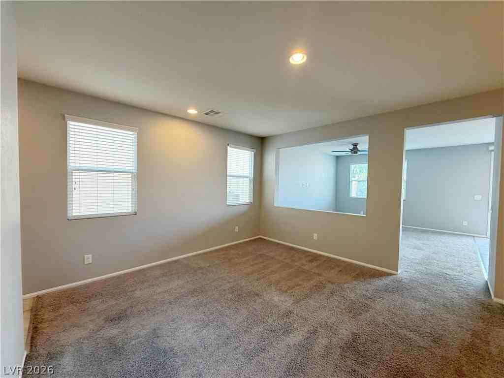 9386 Barcolobo Ave - Photo 3 of 34