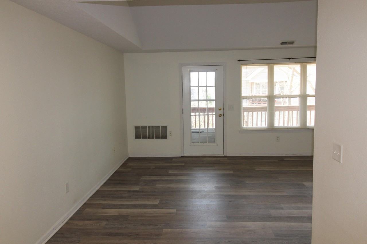 1411 Heatherwood Ln Unit 15 - Photo 5 of 26