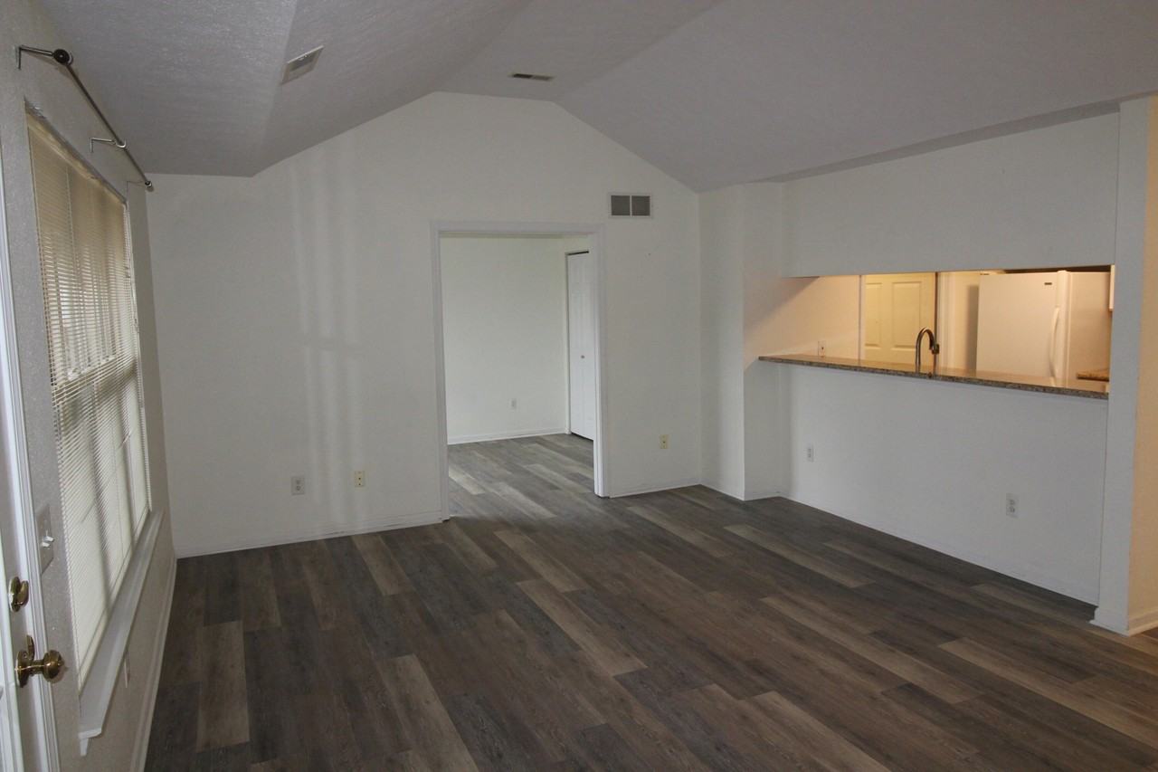 1411 Heatherwood Ln Unit 15 - Photo 7 of 26