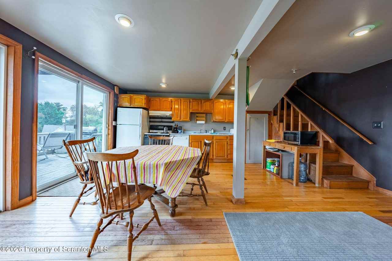 120 Evergreen Ln - Photo 6 of 16