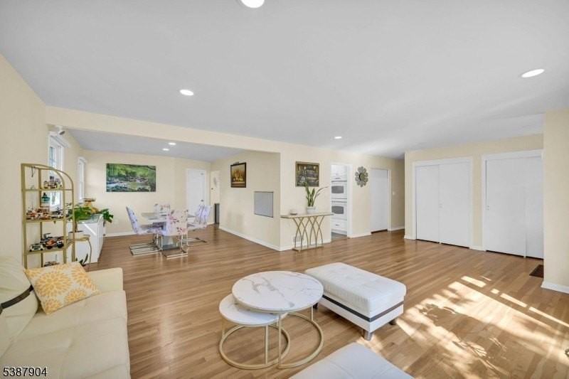 30 Shrewsbury Dr - Photo 6 of 40