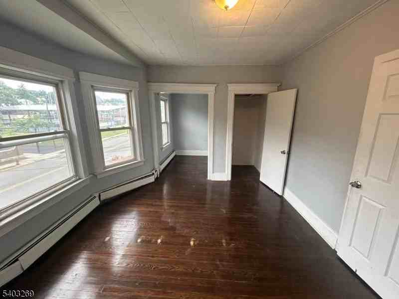 186 Union Ave - Photo 2 of 10