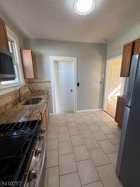 9 Orange Ave - Photo 6 of 31