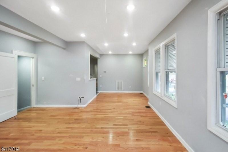 71 Knapp Ave - Photo 2 of 23