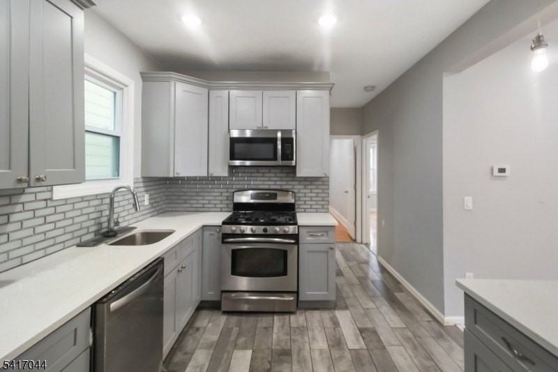 71 Knapp Ave - Photo 6 of 23