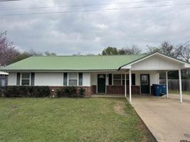 featured image of 407 Sanders St