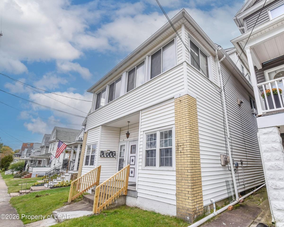 193 Boland Ave - Photo 2 of 22