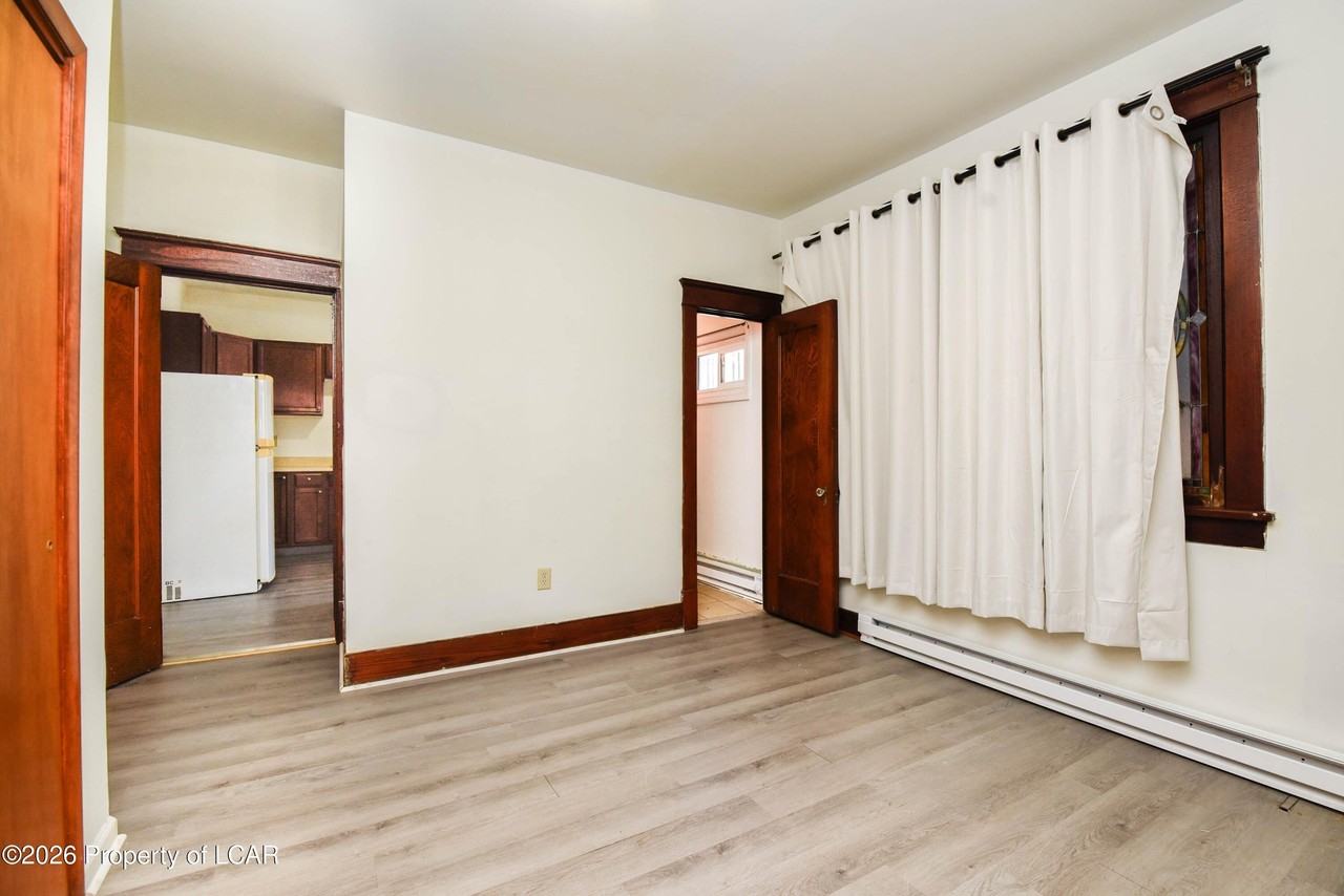 193 Boland Ave - Photo 7 of 22