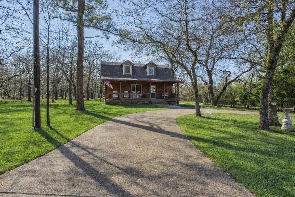 7386 Clint Ct - Photo 3 of 46