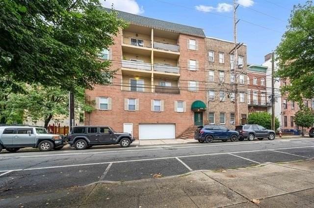 212 Madison St #3D - Photo 2 of 18