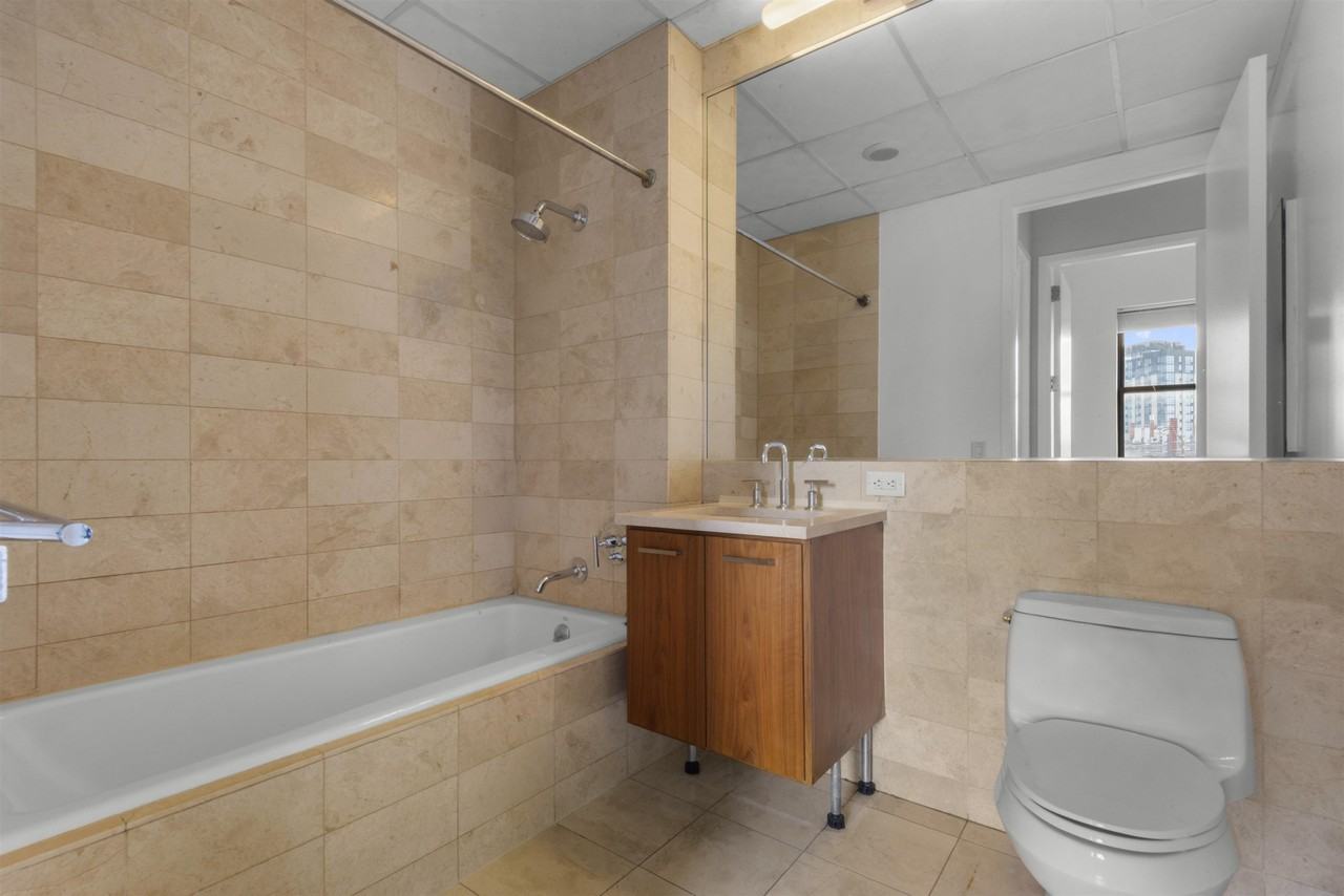 4 Beacon Way #301 - Photo 5 of 17