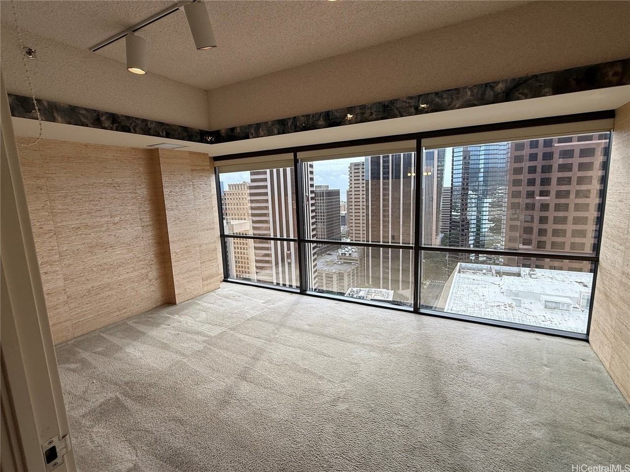 1188 Bishop St Ste 2712 - Photo 4 of 6