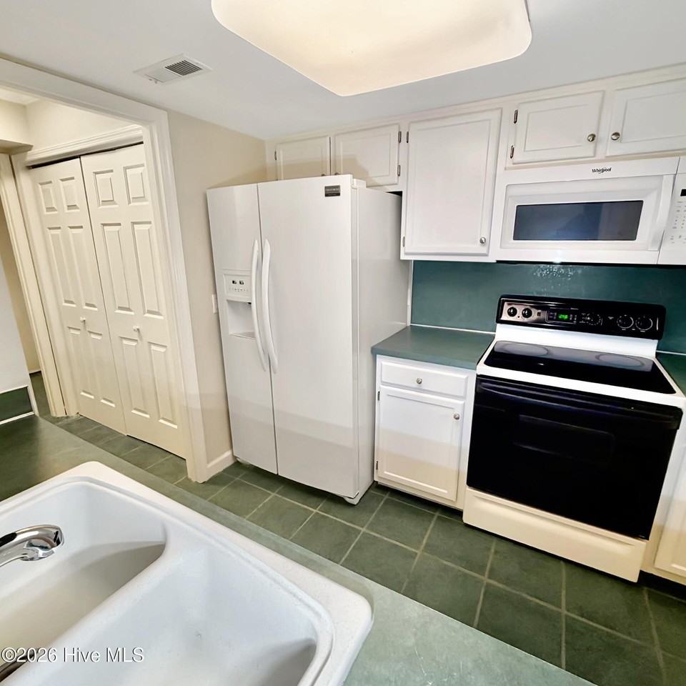 1849 Quail Ridge Rd Apt D - Photo 6 of 22