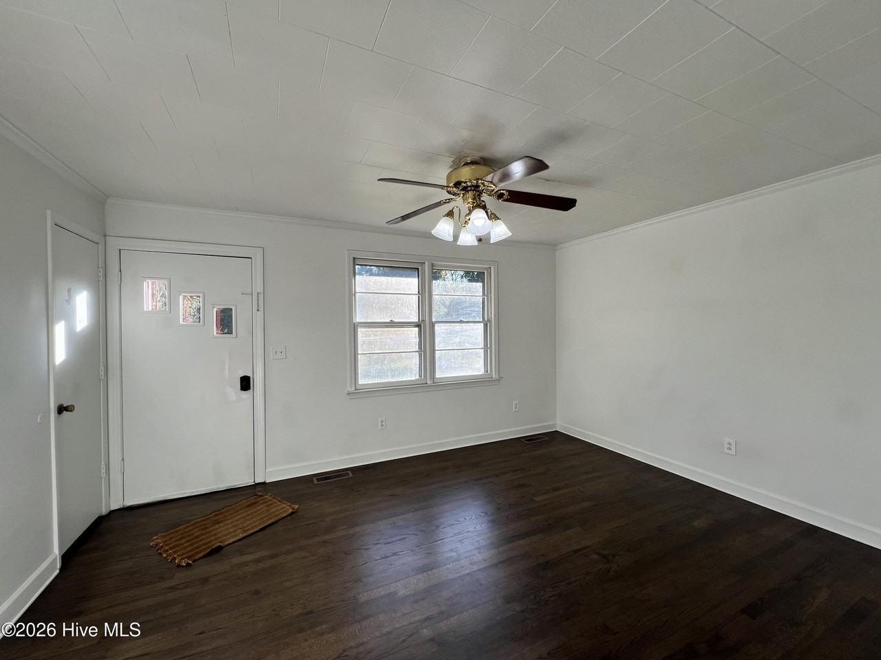 731 Newland Rd - Photo 2 of 9