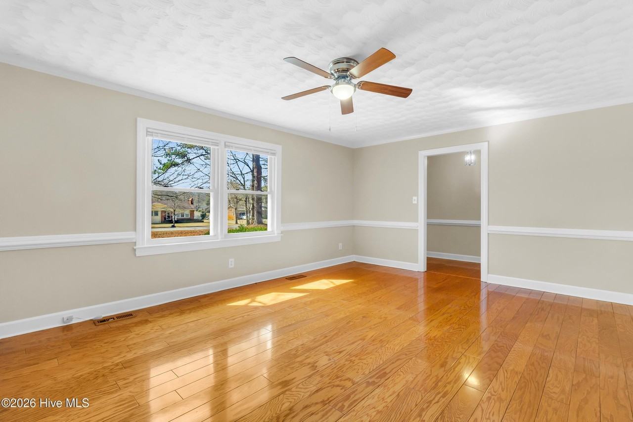 4912 Morton Rd - Photo 5 of 40