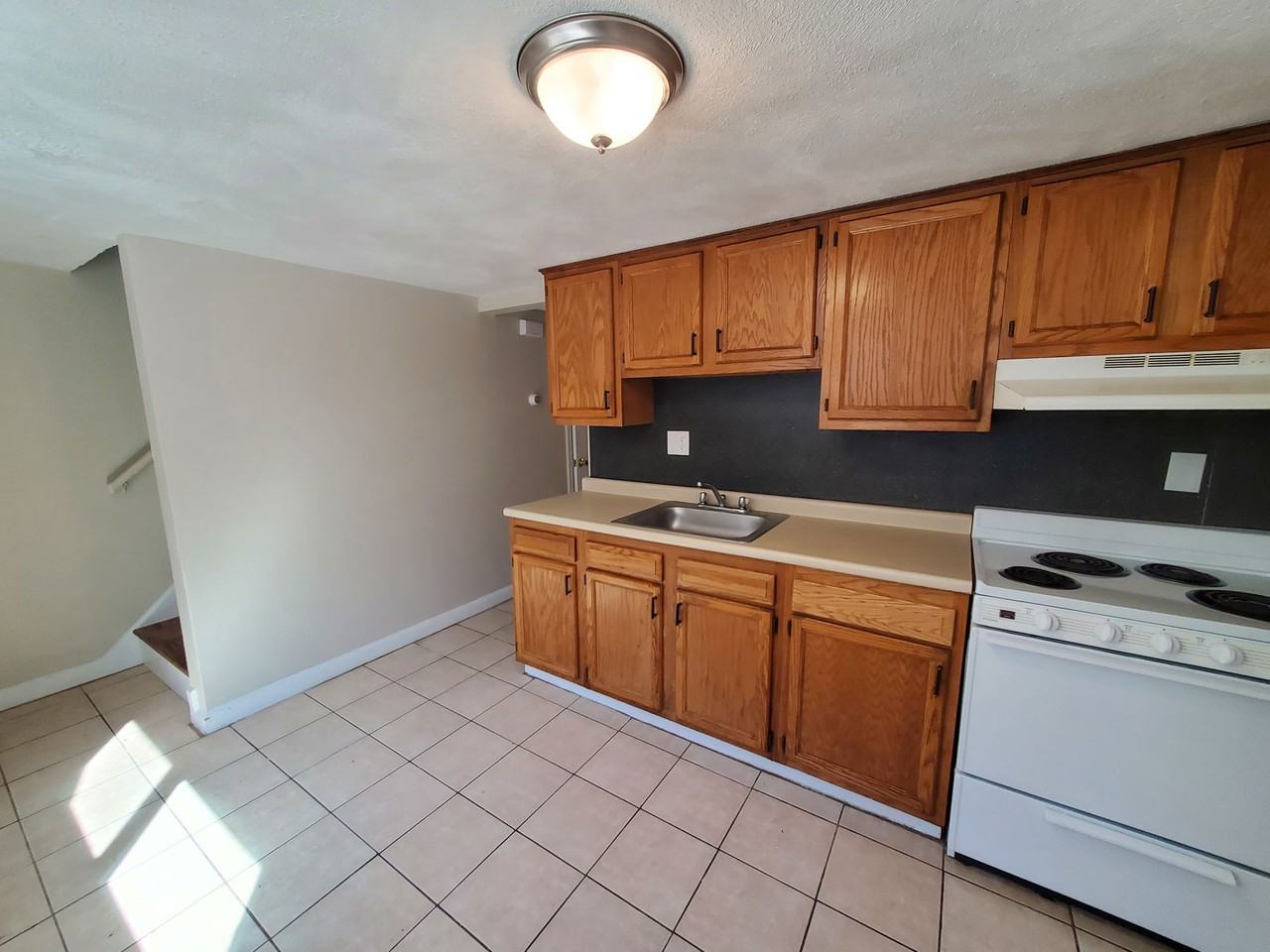 17 Suffolk St #17A - Photo 5 of 8