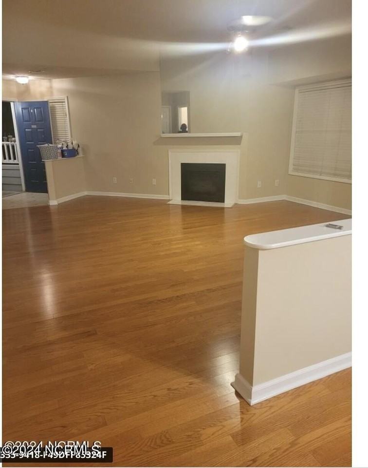 112 Breezewood Dr Apt E - Photo 2 of 11