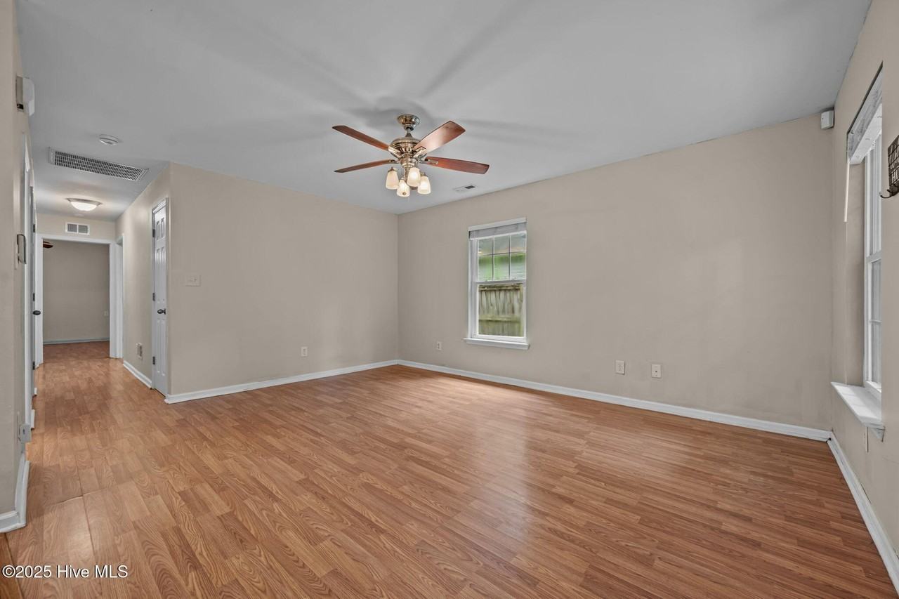 1624 Hargett St - Photo 5 of 38