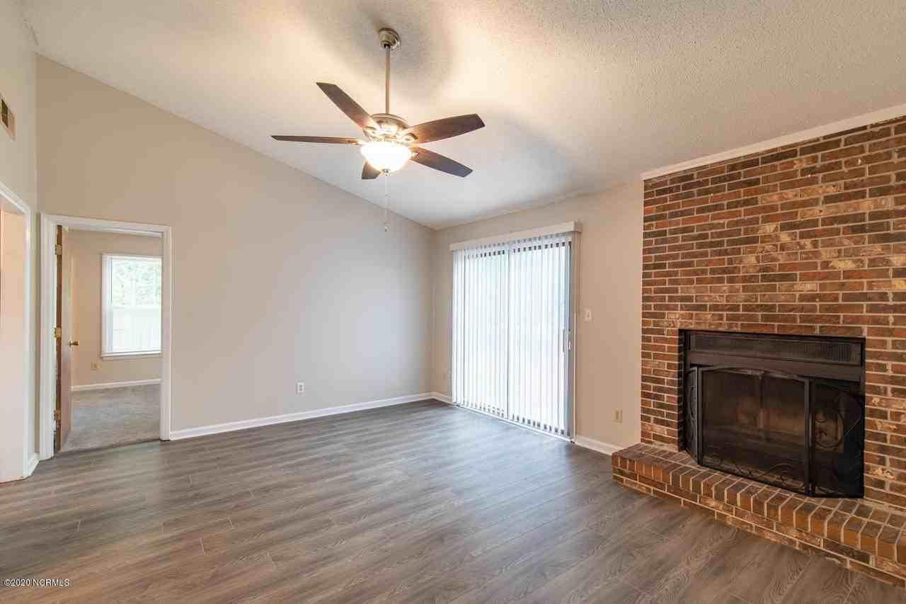 1924 Greenstone Ct - Photo 4 of 19